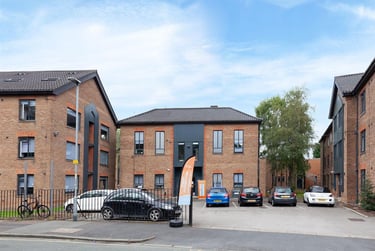 1 bed studio, Cromwell Range, Victoria Park, Manchester, M146FQ - Image 9